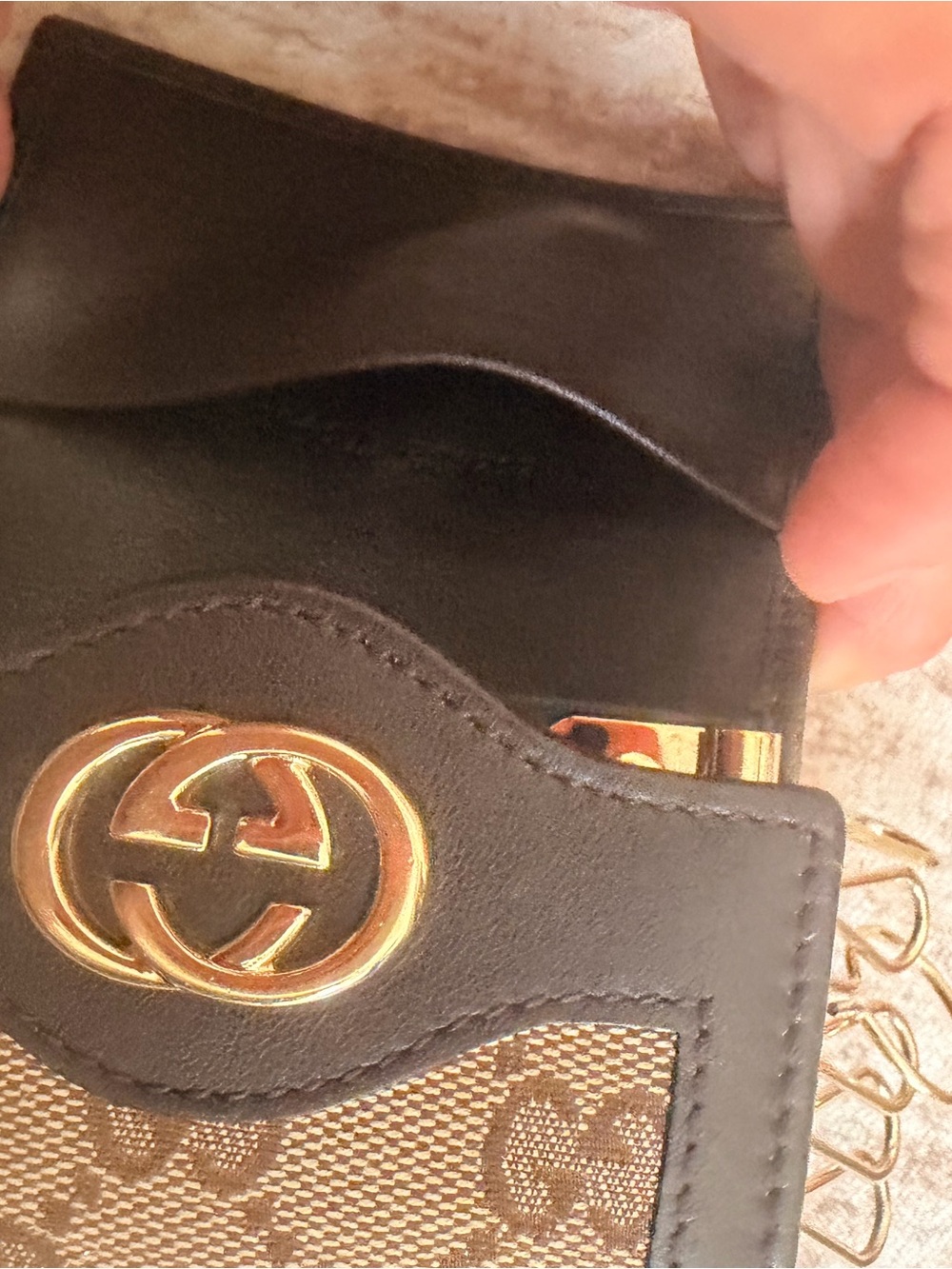 Gucci Brown GG Canvas Leather Key Case with Gold Logo - Picture 9 of 11
